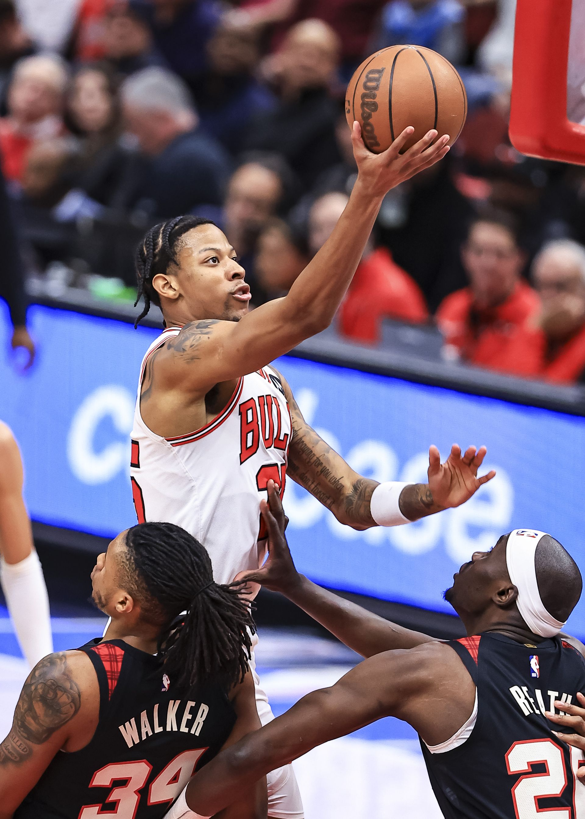 包含赛前NBA常规赛焦点战，波特兰开拓者强势反弹，更衣室稳定，临场指挥获称赞的词条