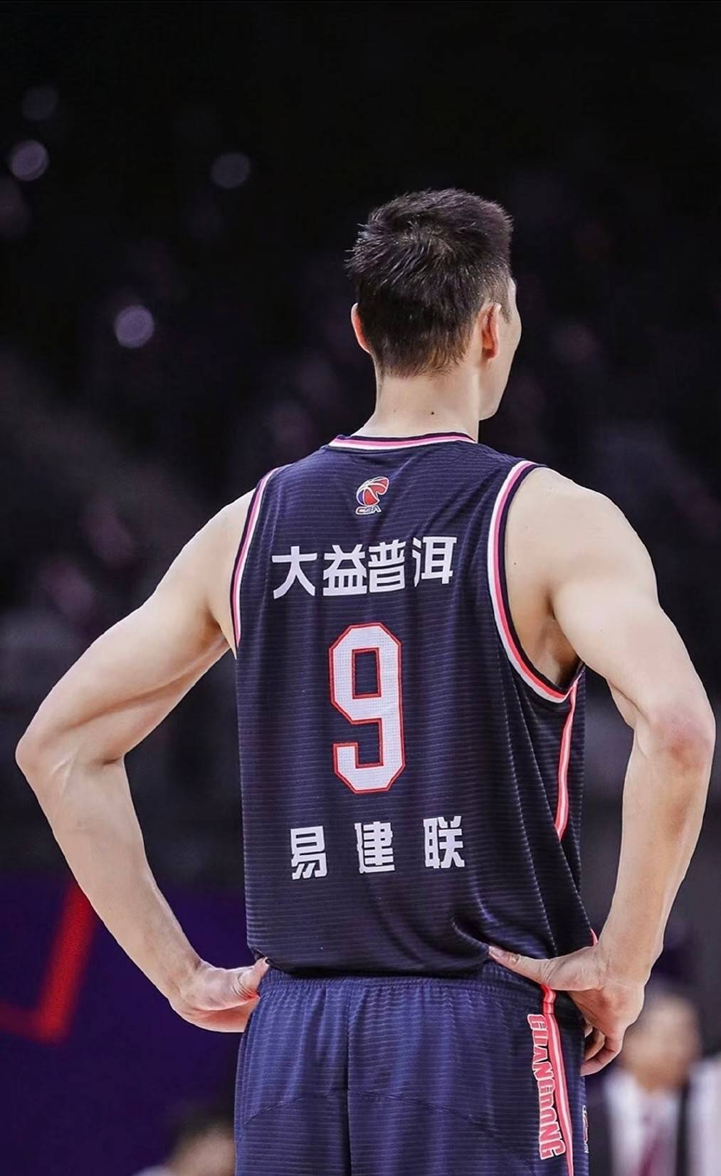 风云突变！深圳男篮集结日遗憾出局，全明星赛版图或变，态度坚定，年轻球员得到机会(辽粤大战g3杜锋或再变阵)