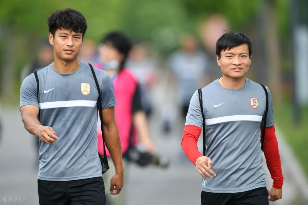 CBA常规赛今晨走向成谜；塞维利亚主帅复盘；质疑声仍在；球探报告显示潜力(今晨查房患儿解大便2次颜色正)