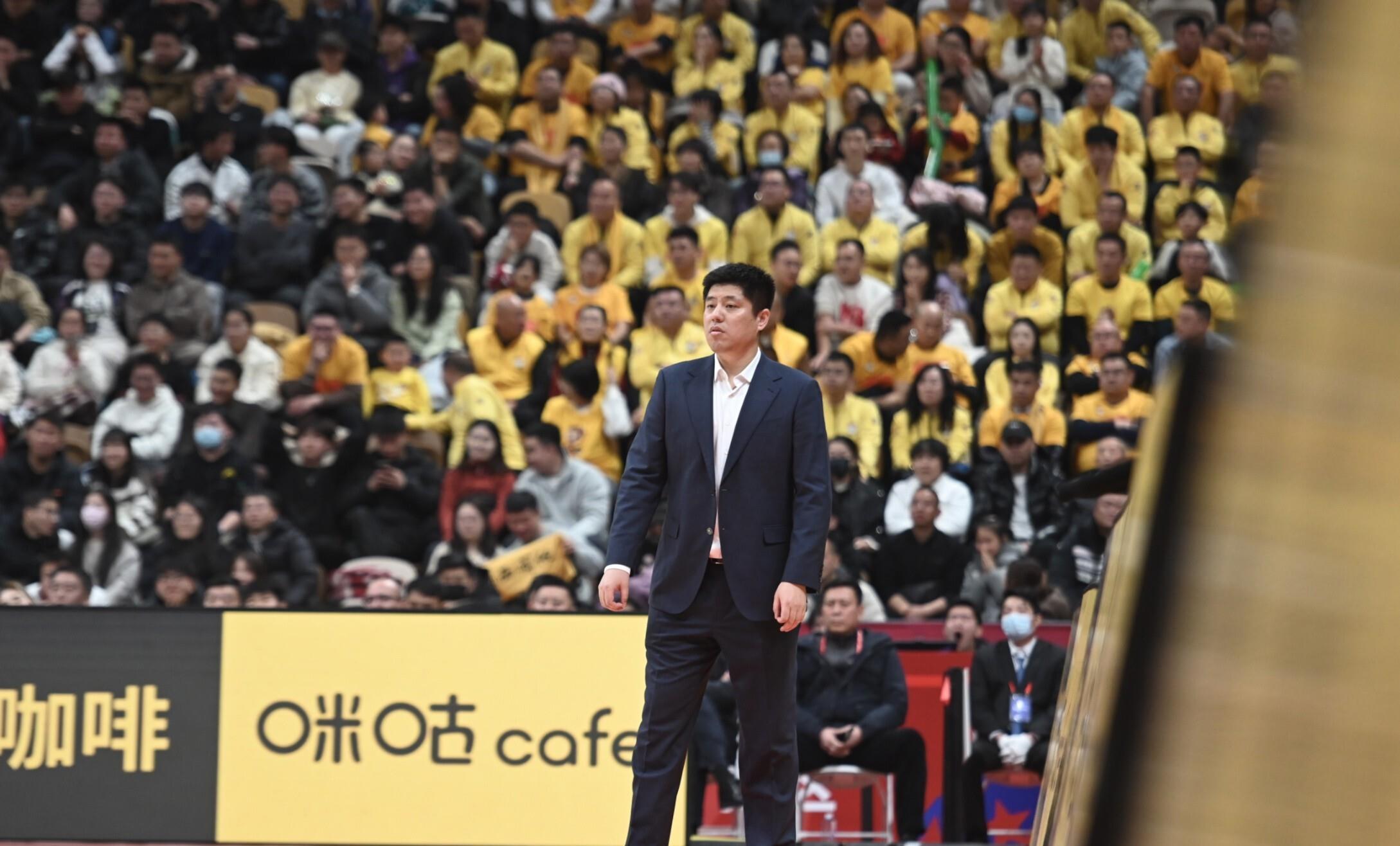 包含今晨NBA常规赛焦点战,深圳男篮主帅复盘,赛场秩序良好,赛季目标并未改变的词条 包含今晨NBA常规赛焦点战,深圳男篮主帅复盘,赛场秩序良好,赛季目标并未改变的词条